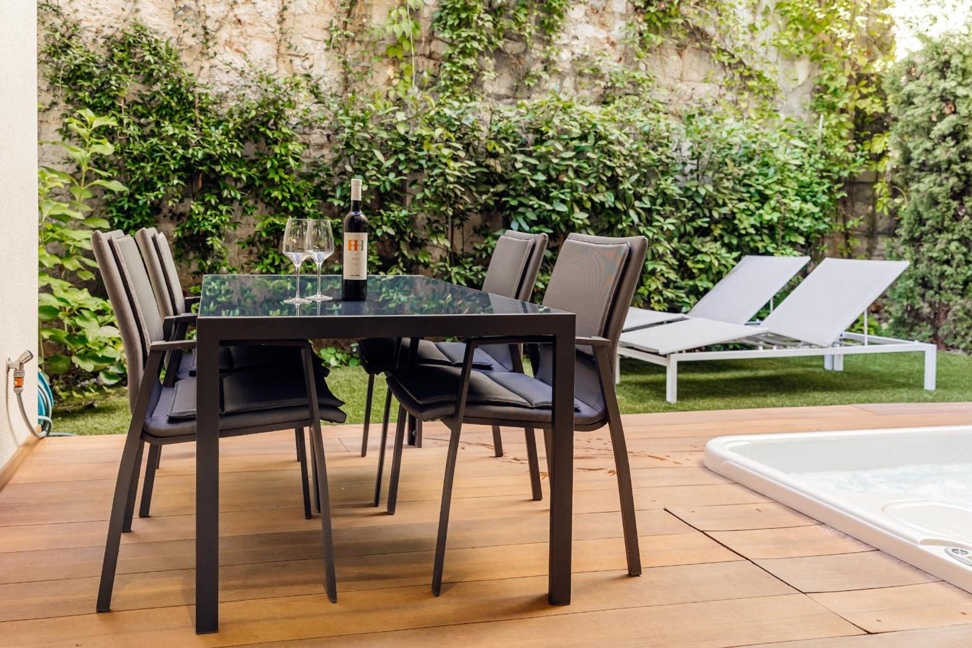 Armerun Heritage Hotel & Residences Sibenik Bilik gambar